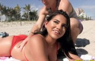 8thStreetLatinas – Julz Gotti – Big Boobies At The Beach