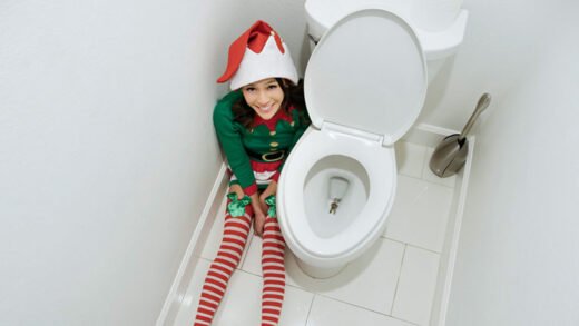 ExxxtraSmall - Jasmine Grey - Elf On A Shelf