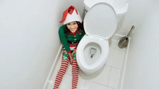 ExxxtraSmall – Jasmine Grey – Elf On A Shelf