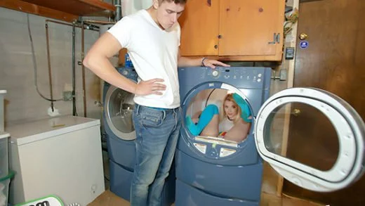 ExxxtraSmall – Riley Star, Spin Cycle Satisfaction