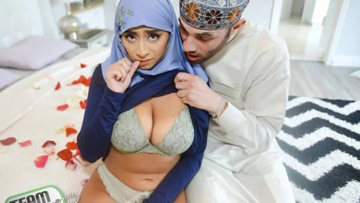 TeenCurves – Violet Myers – Childbearing Hijab Hips