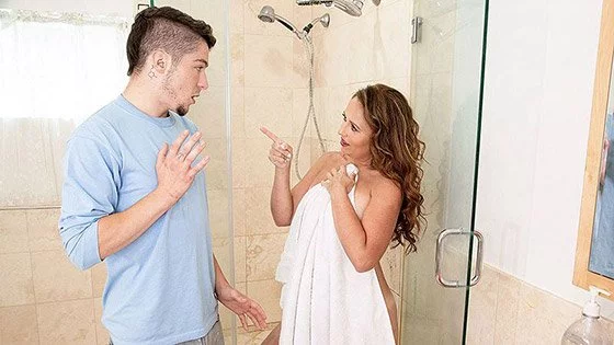 PornMegaLoad – Brandii Banks, Takes A Shower With Her Sons Best Friend, PervTube.net