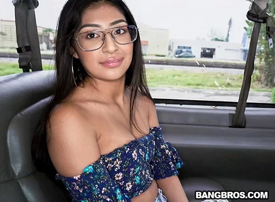 BangBus – Binky Beaz, Binky Gets Fucked For Fake Cash, PervTube.net