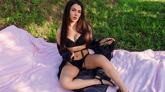 Babes &#8211; Valentina Nappi, Picnic With Valentina, PervTube.net