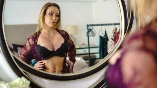 RealWifeStories – Chessie Kay – Dressing Room Poon