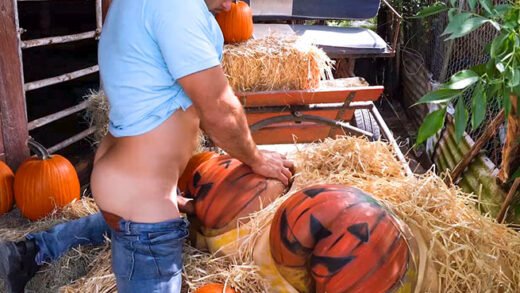 AssParade - Rose Monroe And Valentina Jewels - Pumpkin Booty Patch