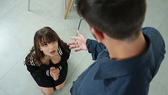 ExxxtraSmall – Honey Hayes – Little Horny Bandit, PervTube.net