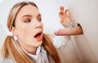 PrettyDirtyTeens – Katarina Rina – Busty College Babe Finds Campus Gloryhole