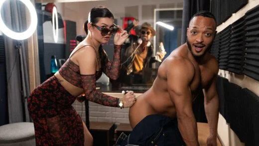 TransAngels – Daisy Taylor – Blowing Her While She Blows