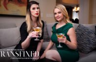 Transfixed S01E06 Sarah Vandella And Casey Kisses – Housewife Secrets