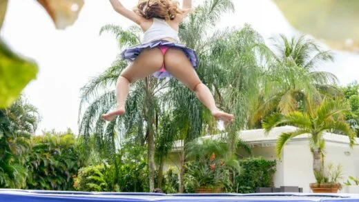 PervsOnPatrol – Ivy Rose – Big Tit Babe Twerks On Trampoline