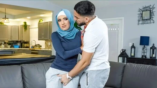 HijabHookup – Violet Gems – Get’cha Head In The Game