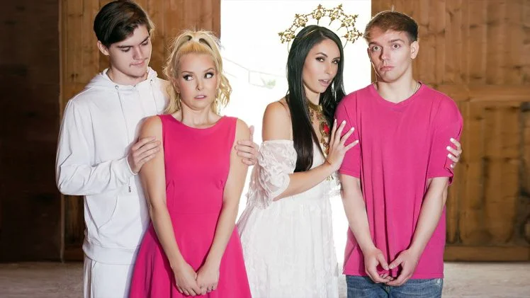 MomSwap – Ashley Wolf And Aaliyah Love – Letting The Love In