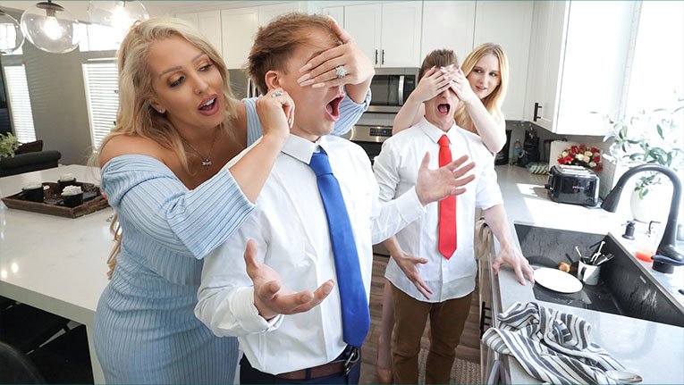 MomSwap &#8211; Alura Jenson And Audrey Madison &#8211; Home Run At Home, PervTube.net