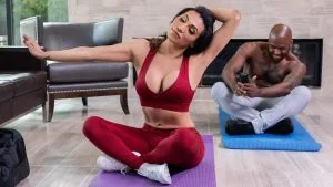 DayWithAPornstar &#8211; Francys Belle &#8211; Francys Gets Wet In Yoga Pants, PervTube.net