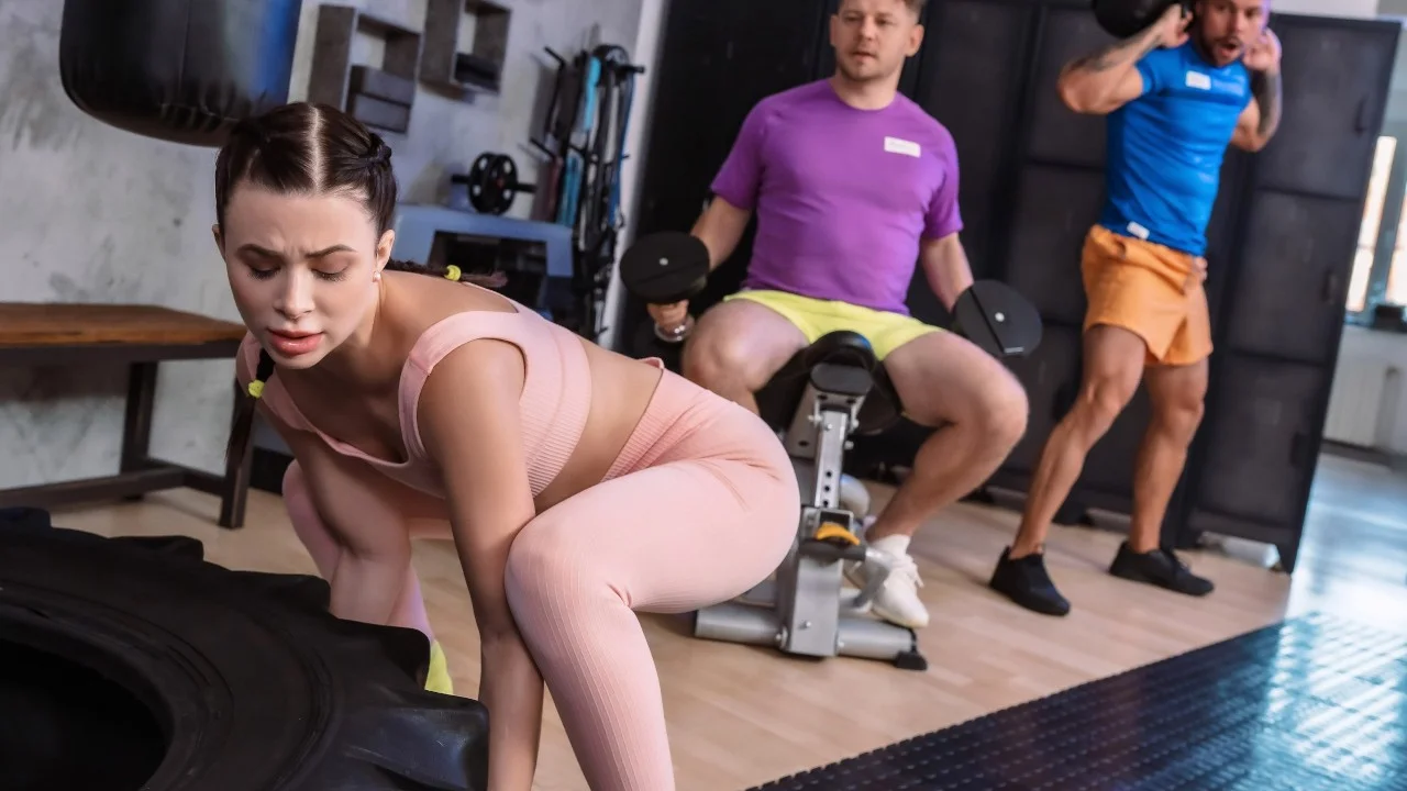 FitnessRooms &#8211; Jenny Doll &#8211; Hardcore Big Dick Threesome In Gym, PervTube.net