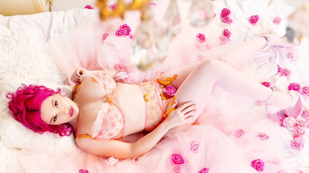 Twistys – Lily Lou – Hot Pink, PervTube.net